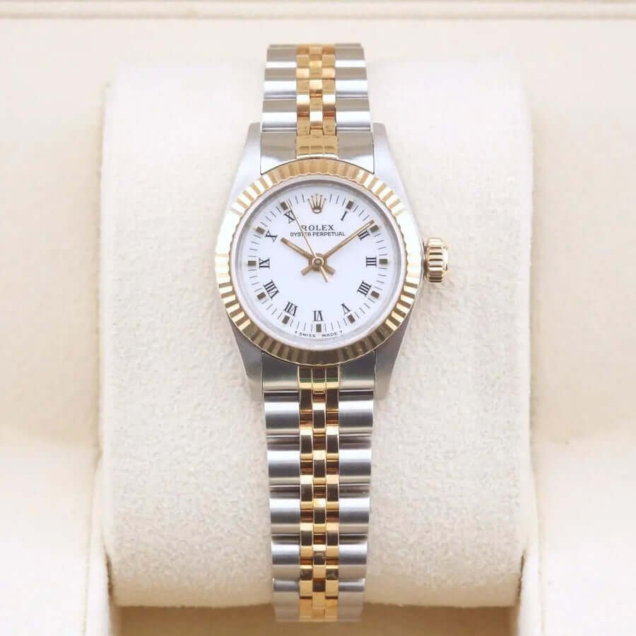 Rolex Oyster Perpetual 26 White Dial 67193 Year: 1995 Rolex Oyster Perpetual 26 White Dial 67193 Year: 1995