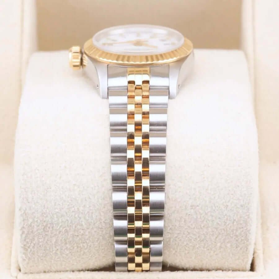 Rolex Oyster Perpetual 26 White Dial 67193 Year: 1995 Rolex Oyster Perpetual 26 White Dial 67193 Year: 1995