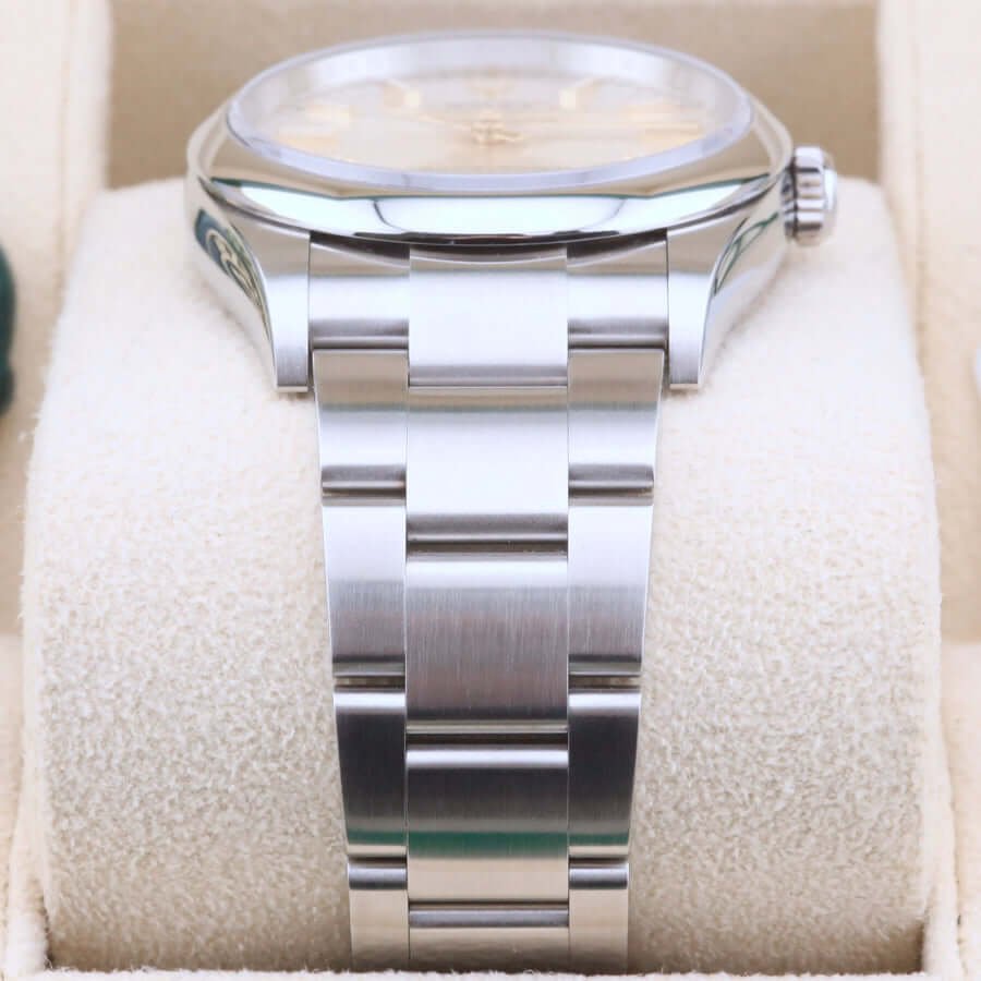 Rolex Oyster Perpetual Silver Dial 36 126000 Year: 2024 Rolex Oyster Perpetual Silver Dial 36 126000 Year: 2024