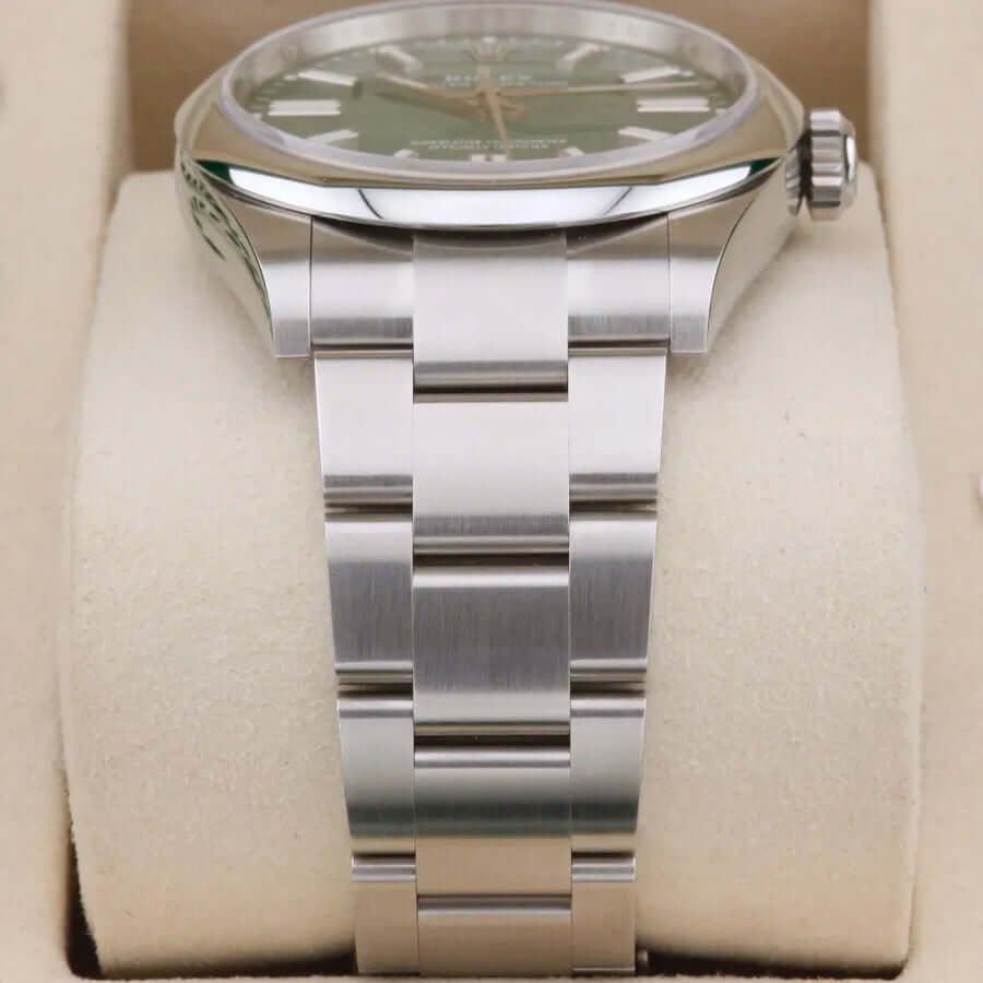 Rolex Oyster Perpetual 134300 Green 41mm 2025 Rolex Oyster Perpetual 134300 Green 41mm 2025