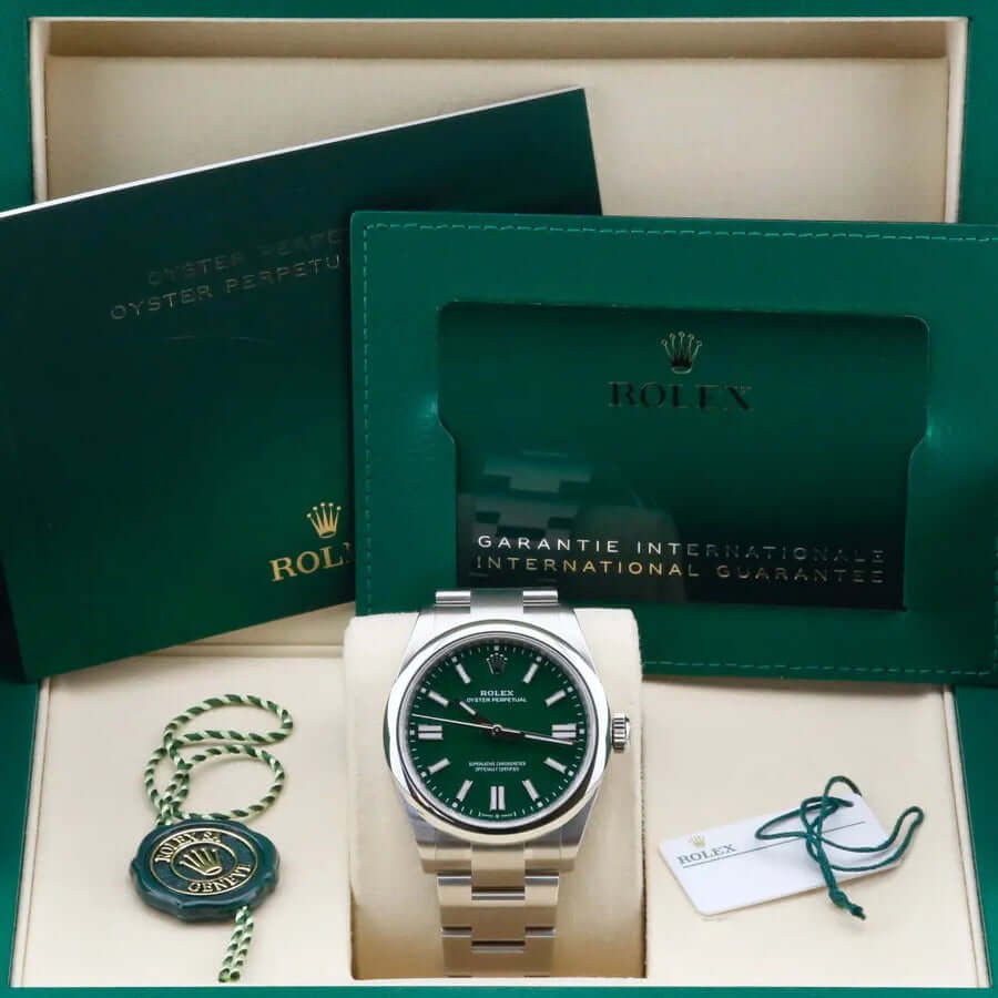 Rolex Oyster Perpetual 134300 Green 41mm 2025 Rolex Oyster Perpetual 134300 Green 41mm 2025