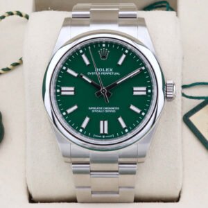 Rolex Oyster Perpetual 134300 Green 41mm 2026