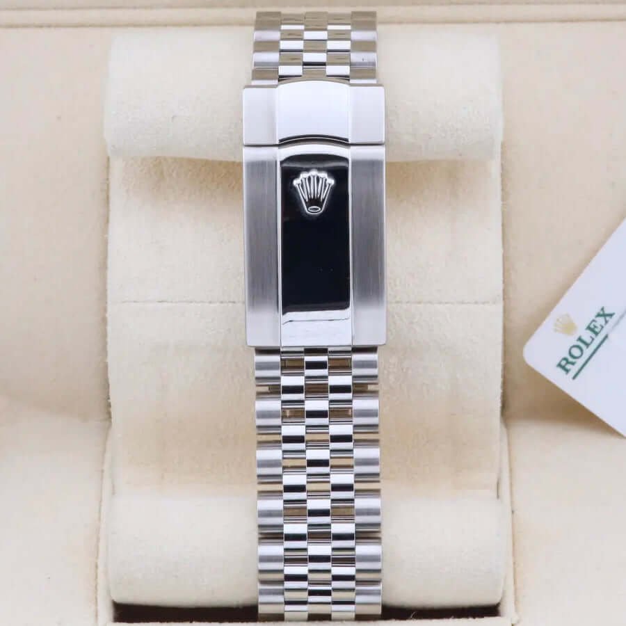 Rolex Datejust 36 Mother-Of-Pearl Dial 126234 Year: 2020 Rolex Datejust 36 Mother-Of-Pearl Dial 126234 Year: 2020