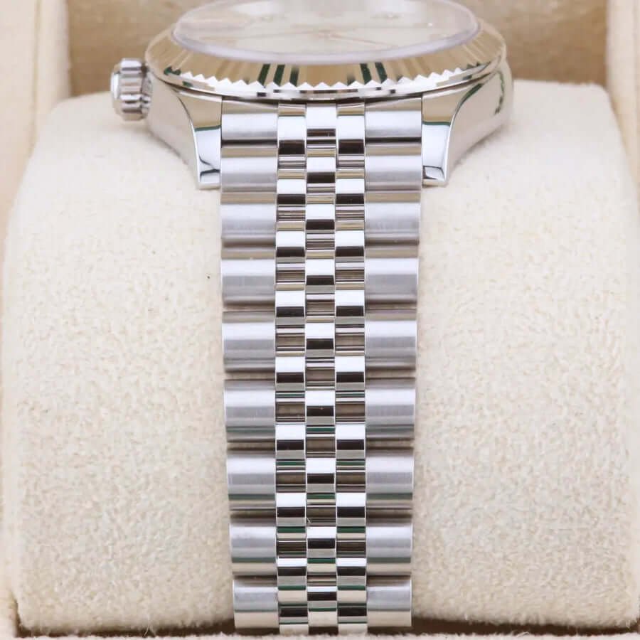 Rolex Datejust 31 White Mother of Pearl Diamond Dial 278274 Year: 2024 Rolex Datejust 31 White Mother of Pearl Diamond Dial 278274 Year: 2024
