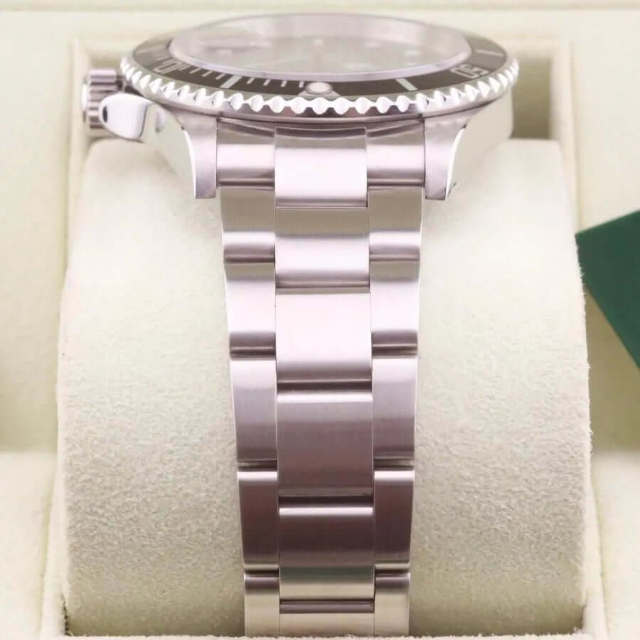 Rolex Submariner 16610 Year: 2008 Rolex Submariner 16610 Year: 2008