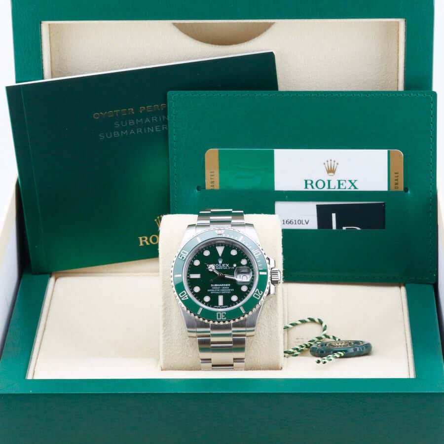 Rolex Submariner Hulk 116610LV Green 40mm 2019 Rolex Submariner Hulk 116610LV Green 40mm 2019