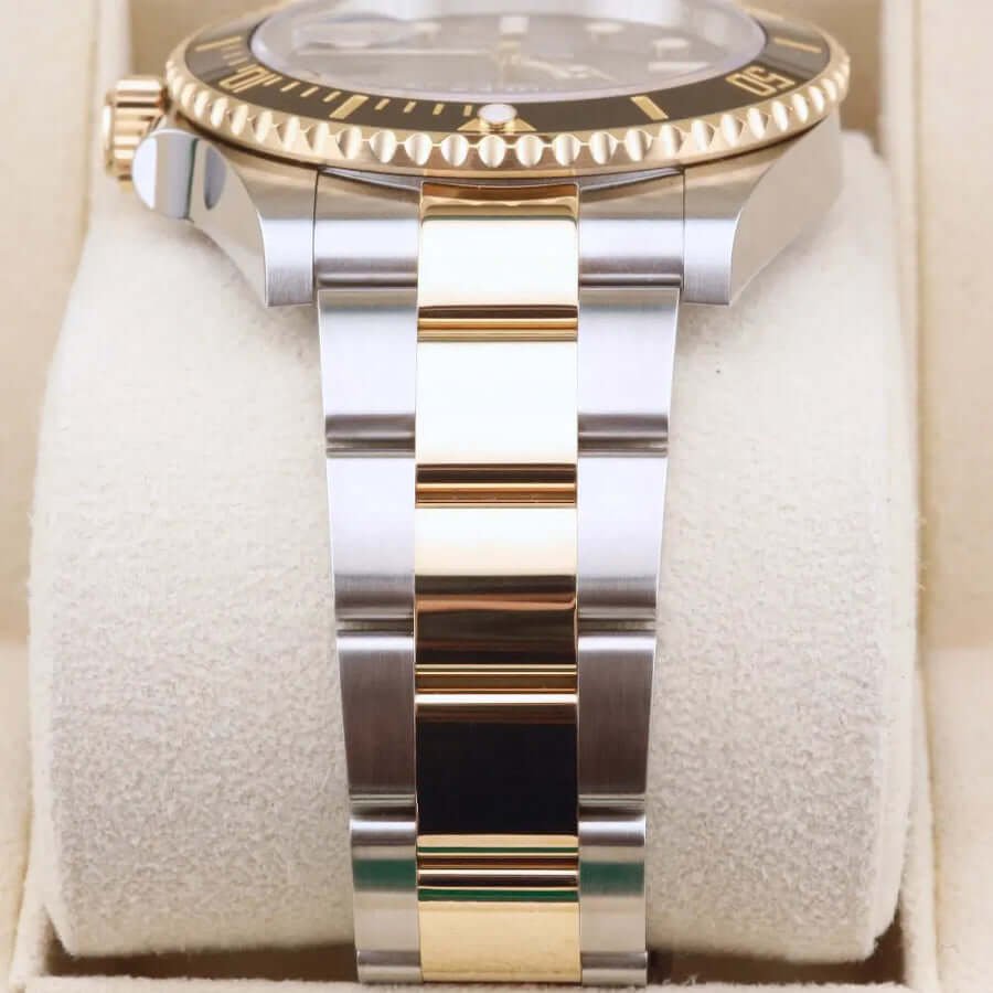Rolex Submariner Date 126613LN Steel & Gold 41mm Rolex Submariner Date 126613LN Steel & Gold 41mm