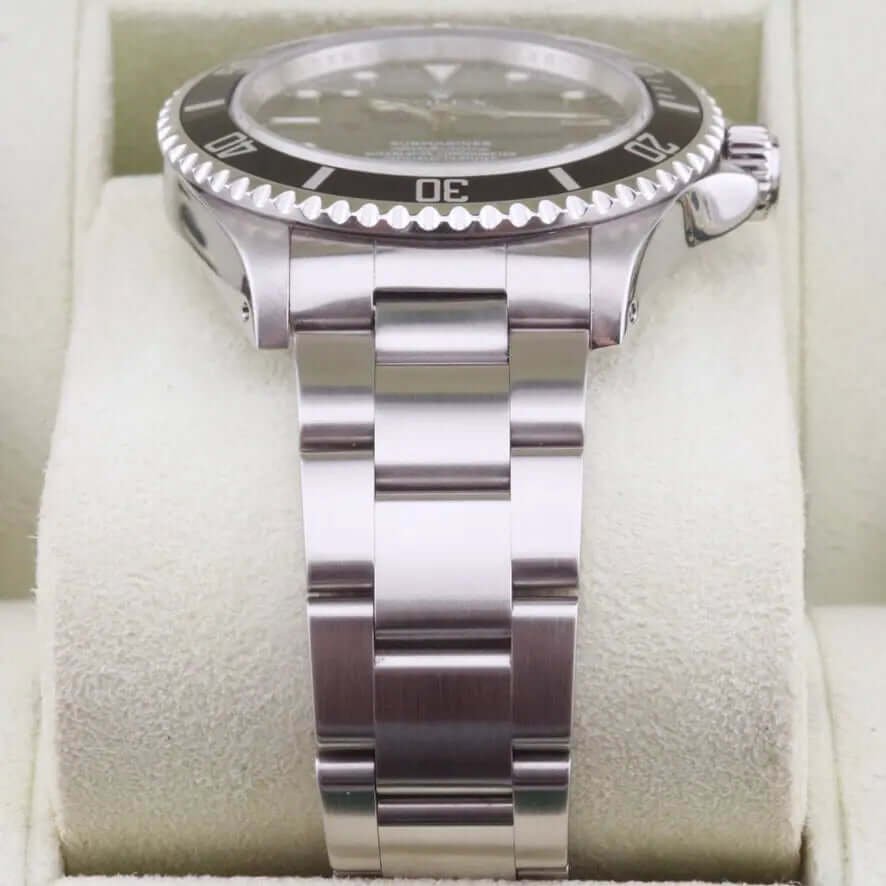 Rolex Submariner No Date 14060M Year: 2008 Rolex Submariner No Date 14060M Year: 2008