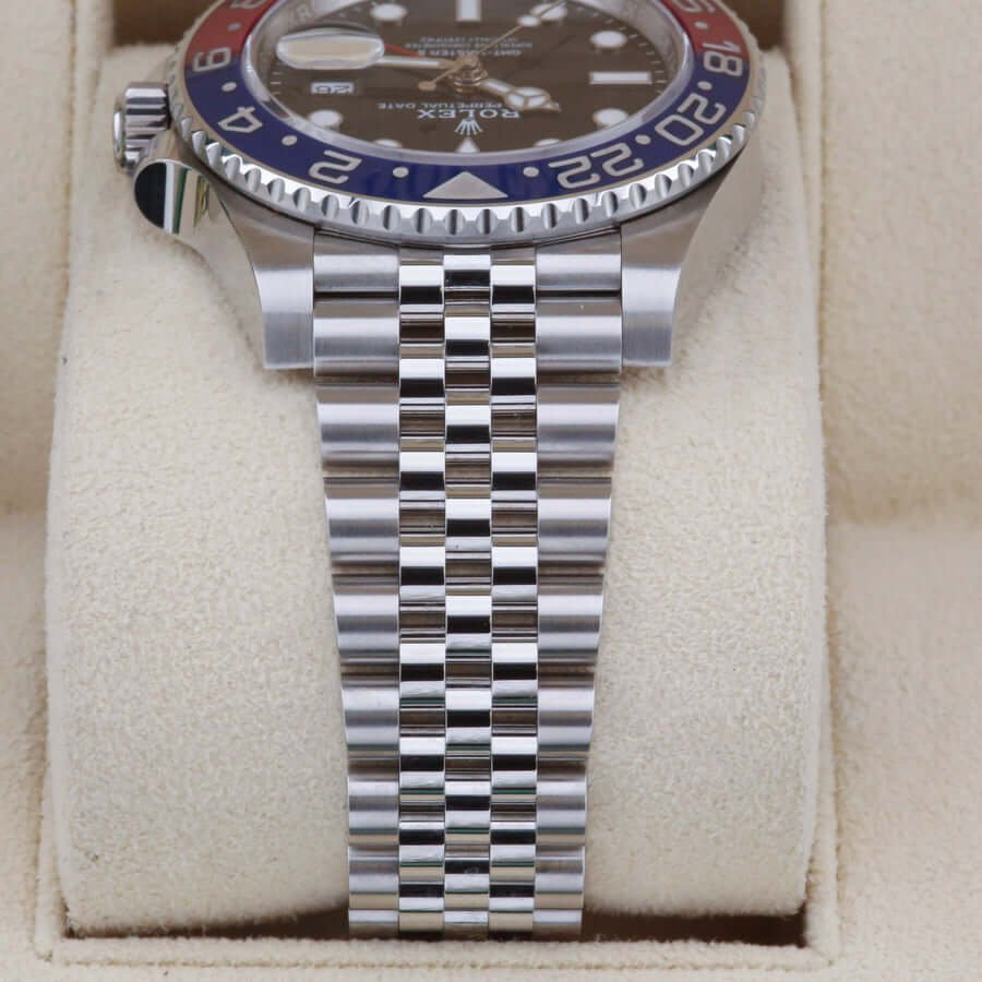 Rolex GMT 126710BLRO Pepsi 40mm Rolex GMT 126710BLRO Pepsi 40mm