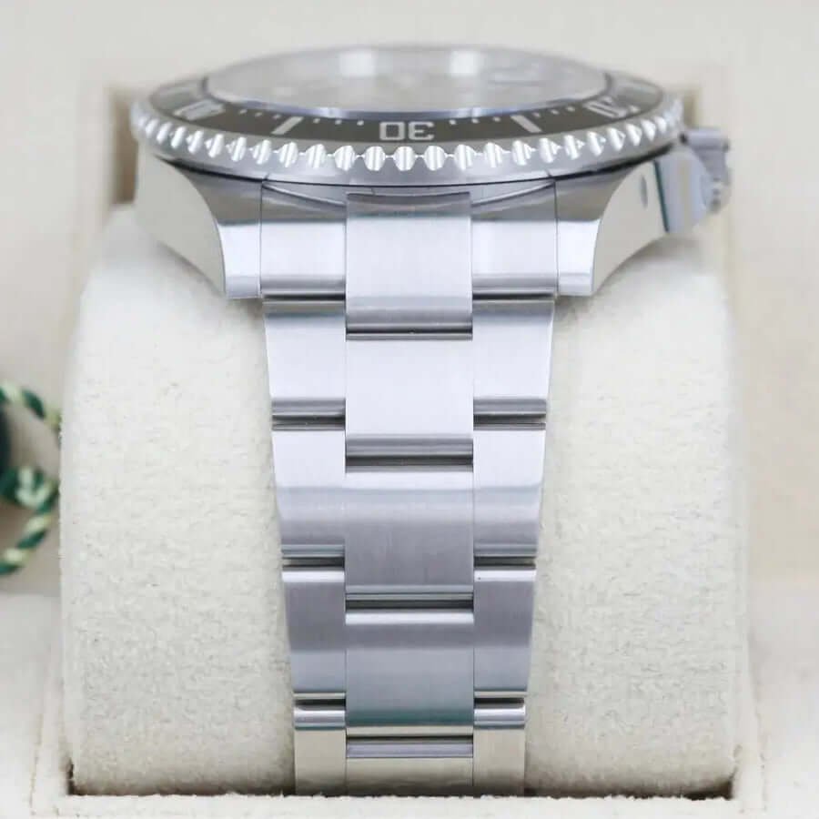 Rolex Sea-Dweller 43 126600 Black 43mm Rolex Sea-Dweller 43 126600 Black 43mm