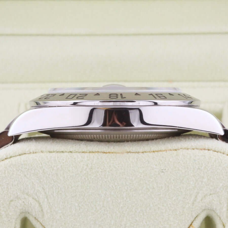 Rolex Explorer 2 16570 Rolex Explorer 2 16570