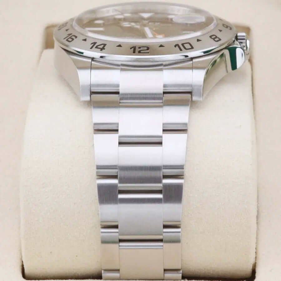 Rolex Explorer 2 226570 Black 42mm Rolex Explorer 2 226570 Black 42mm