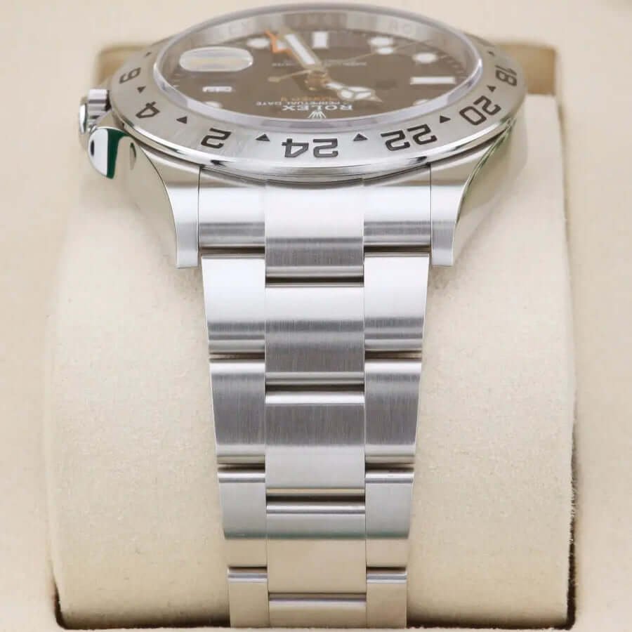 Rolex Explorer 2 226570 Black 42mm Rolex Explorer 2 226570 Black 42mm