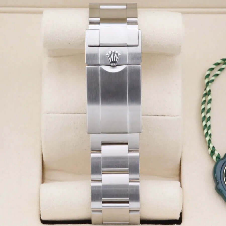 Rolex Explorer 2 226570 Black 42mm Rolex Explorer 2 226570 Black 42mm