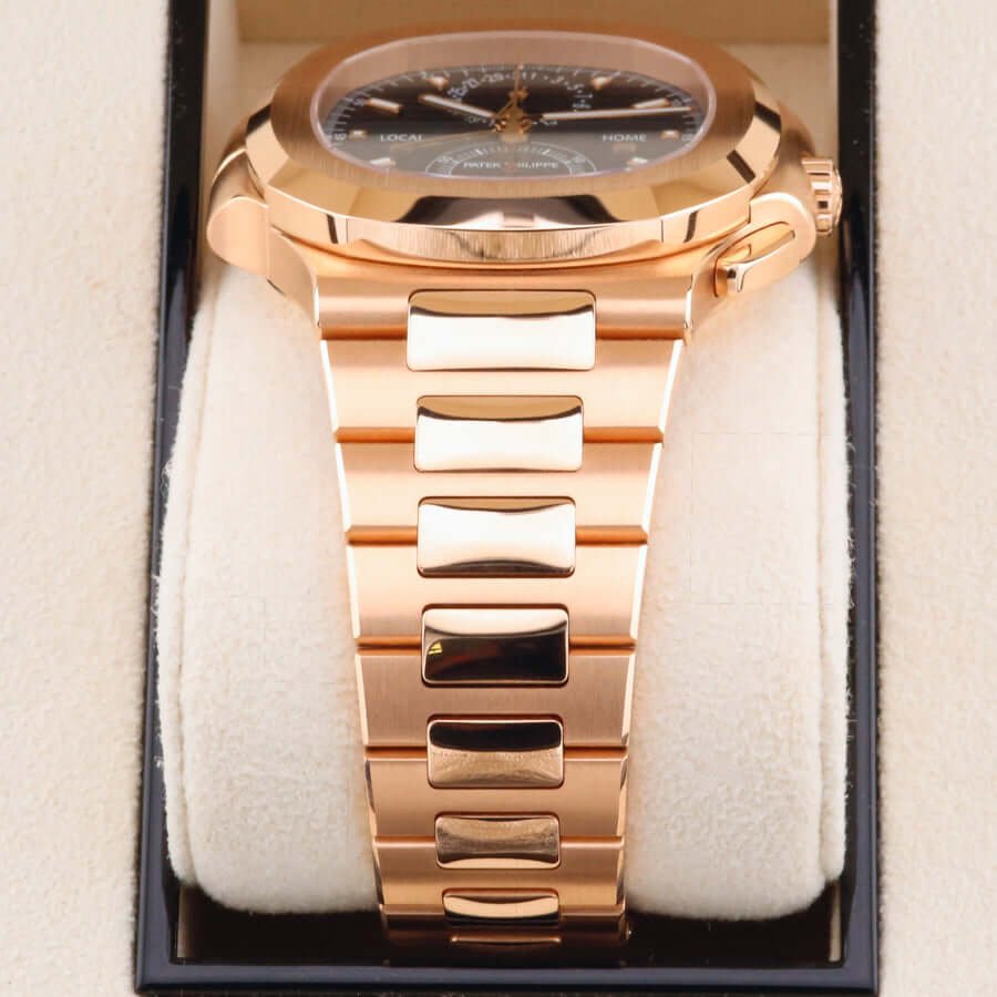 Patek Philippe Nautilus 5990/1R-001 Blue Patek Philippe Nautilus 5990/1R-001 Blue