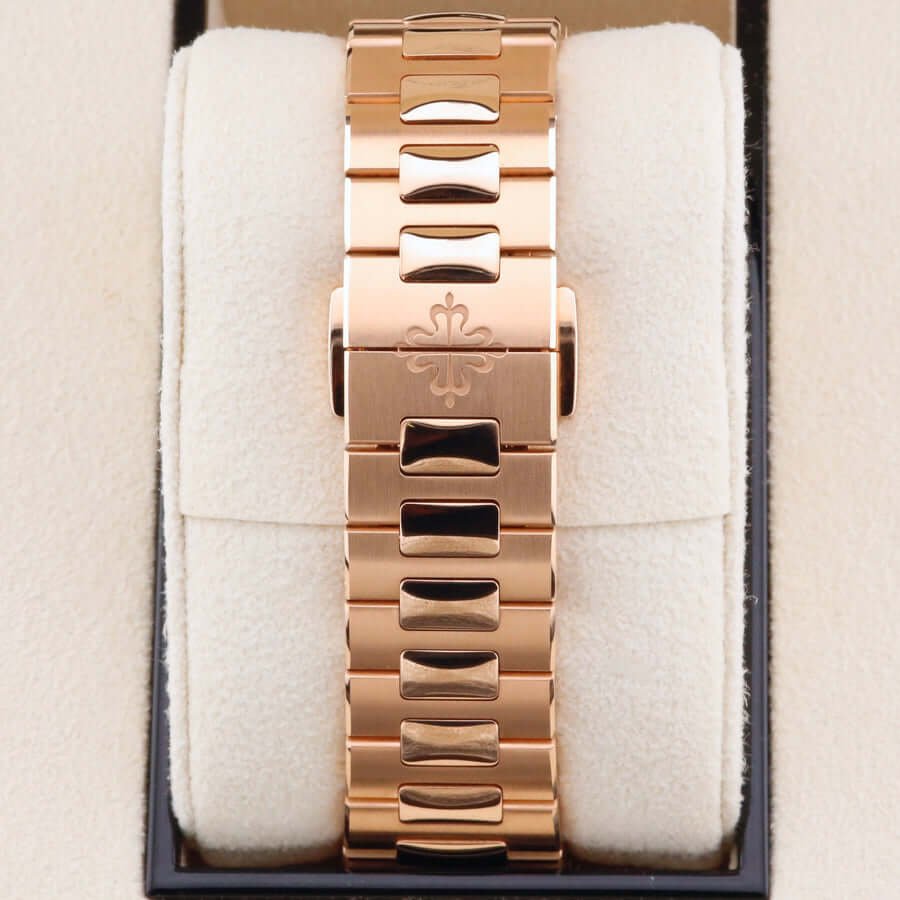 Patek Philippe Nautilus 5990/1R-001 Blue Patek Philippe Nautilus 5990/1R-001 Blue