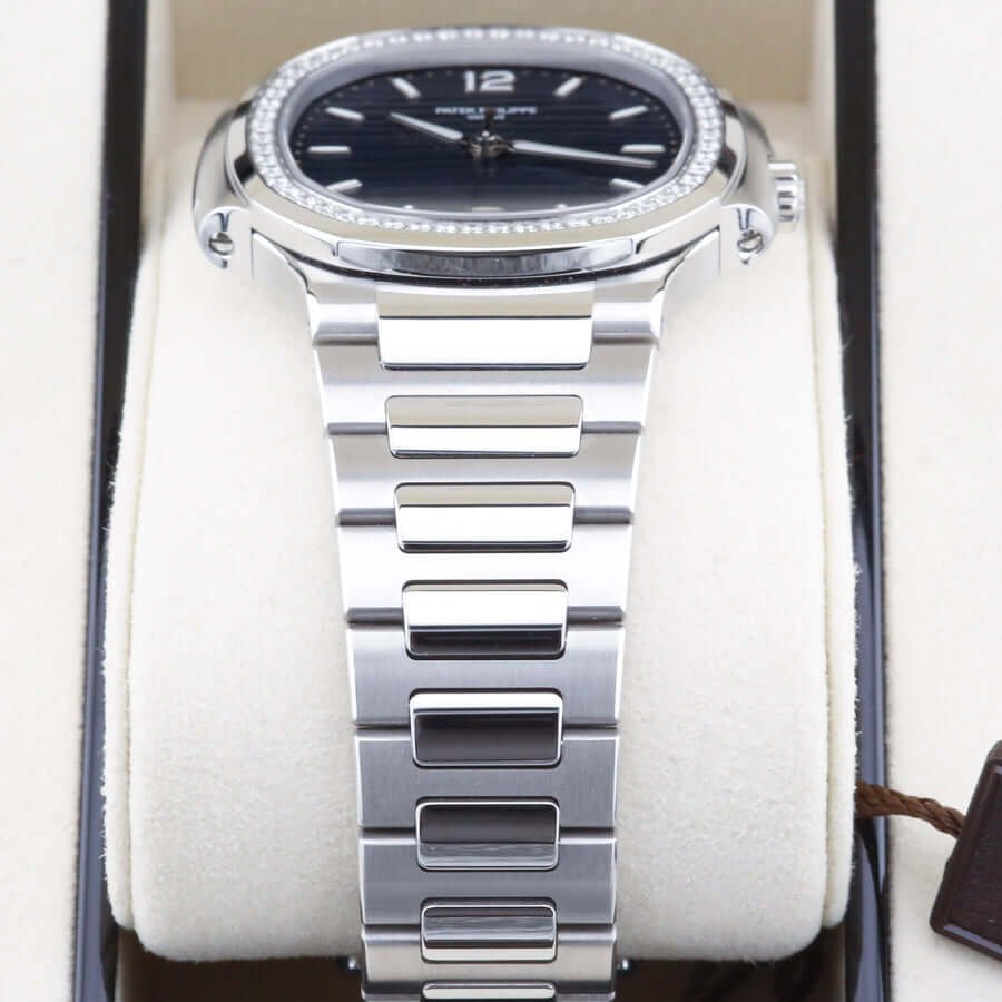 Patek Philippe Ladies Nautilus 7118/1200A-001 Patek Philippe Ladies Nautilus 7118/1200A-001