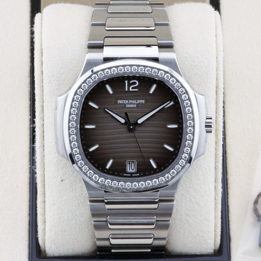 Patek Philippe Ladies Nautilus 7118/1200A-011 Patek Philippe Ladies Nautilus 7118/1200A-011