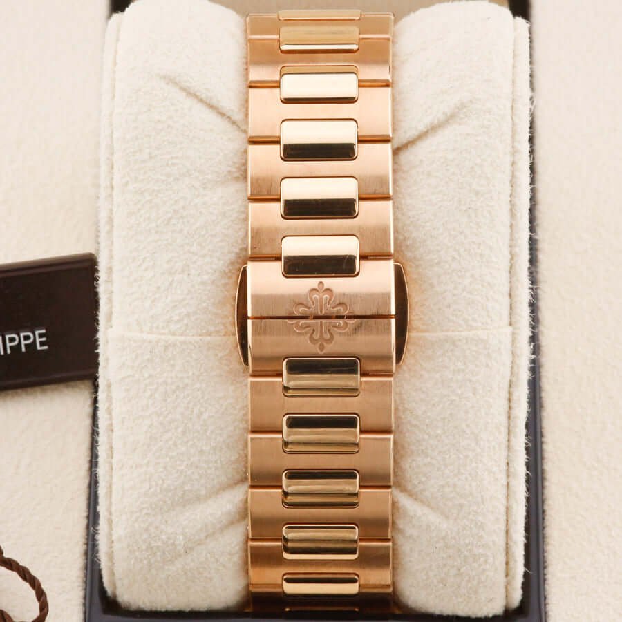 Patek Philippe Nautilus 7118/1200R Patek Philippe Nautilus 7118/1200R