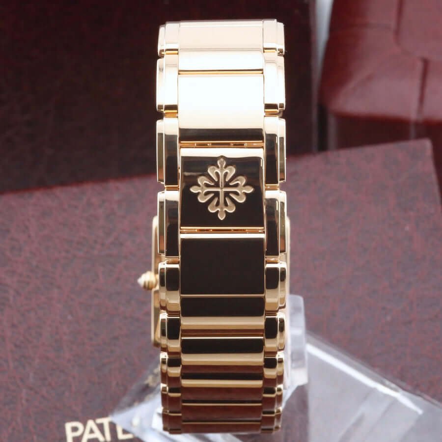 Patek Phillipe Twenty~4 4910/11R-010 Patek Phillipe Twenty~4 4910/11R-010