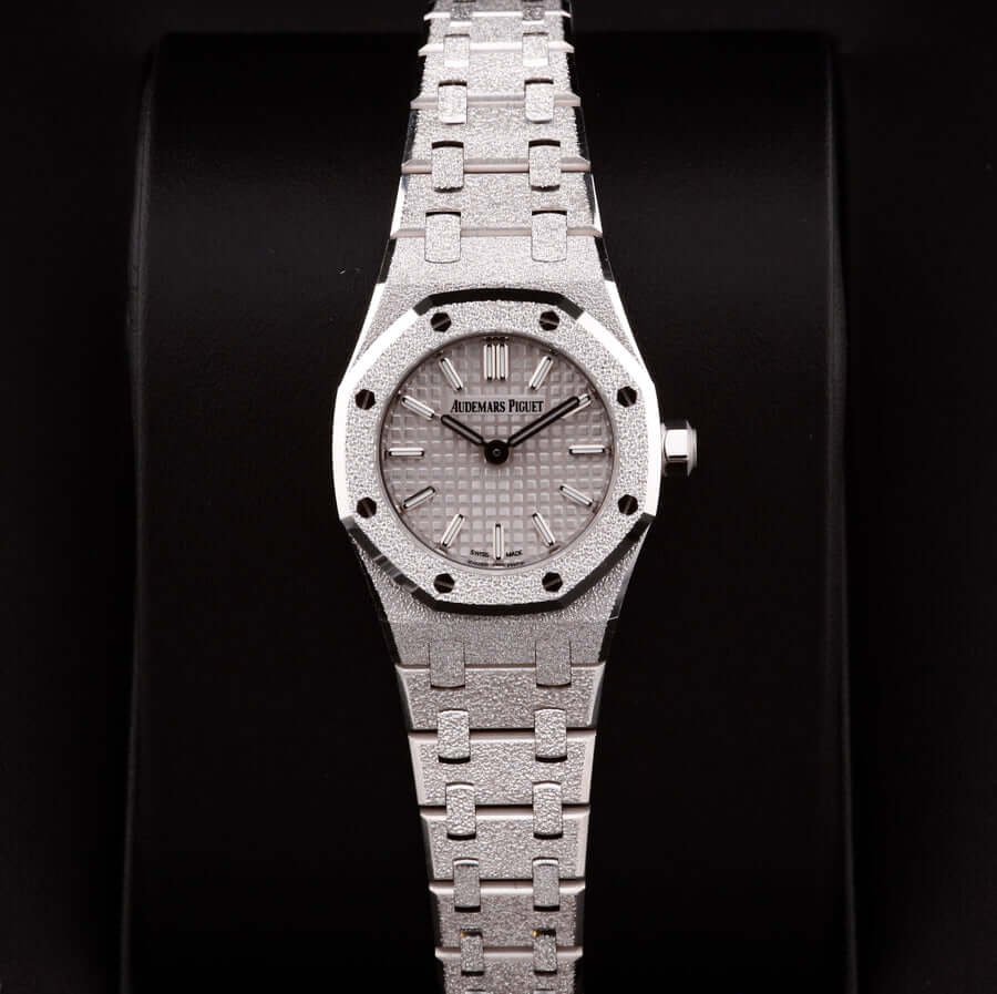 Audemars Piguet Royal Oak Mini 67630OR Audemars Piguet Royal Oak Mini 67630OR